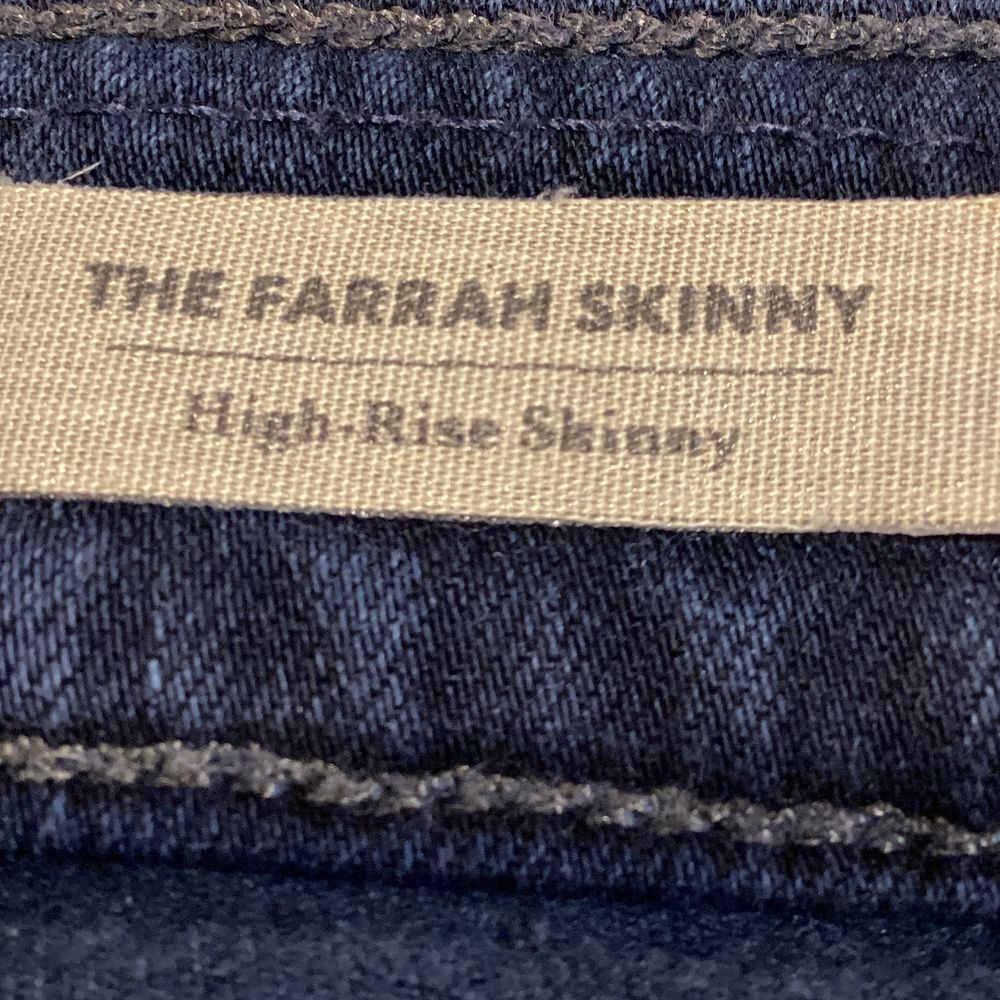Adriano Goldschmied Dark Wash, The Farrah Skinny, high rise jeans, size 29R - Picture 7 of 9